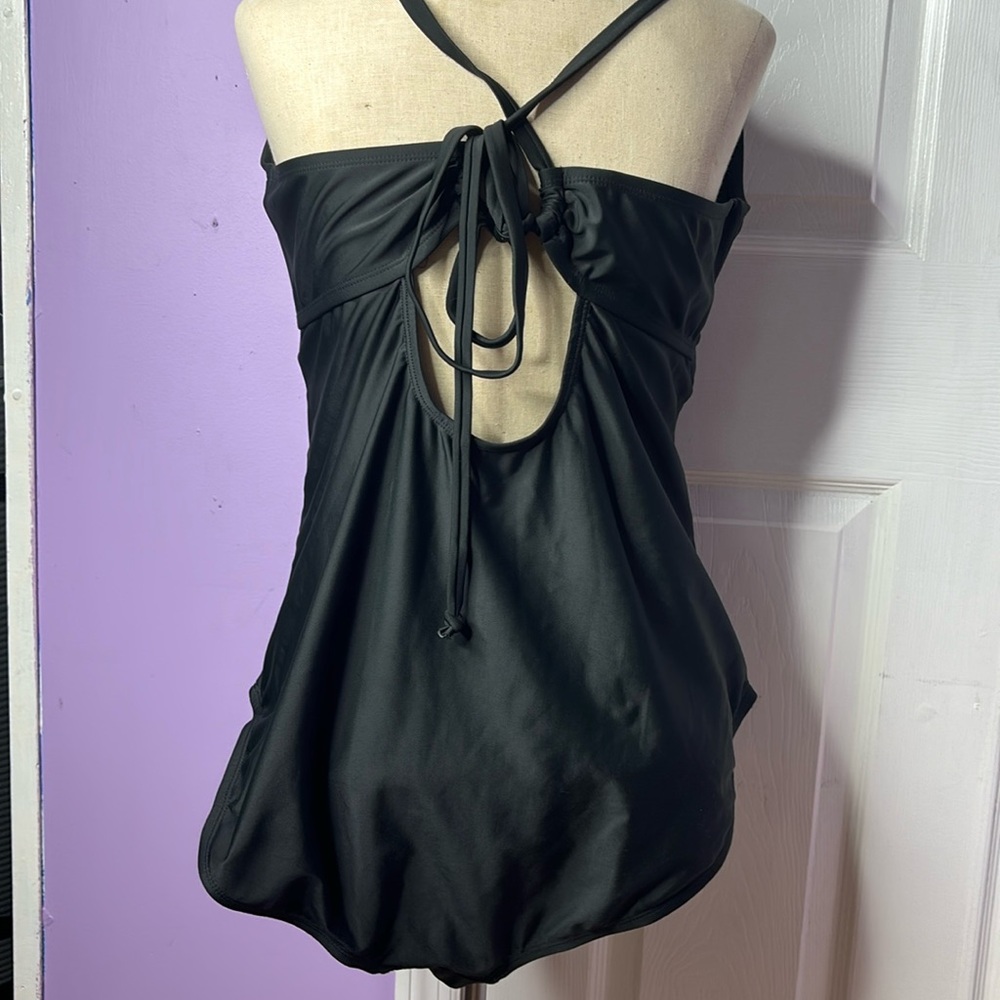 One Piece Graphic Swimsuit - Picture 4 of 9